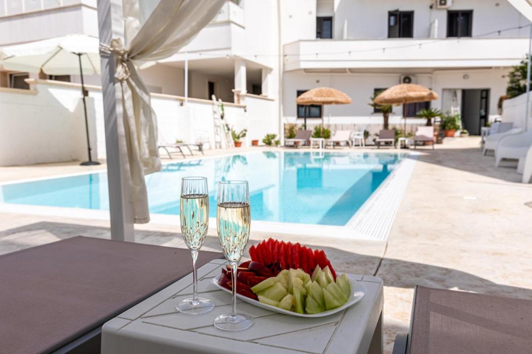 La Gemma Del Salento Rooms&Apartments Racale Exterior foto